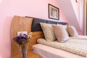 Cosy two -bedroom near Gondola